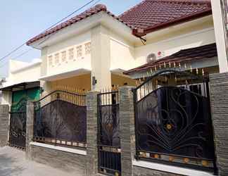 Exterior 2 Radikha Homestay Jogja