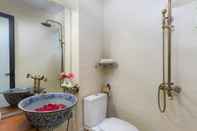 In-room Bathroom Zo Hotels Yen Phu