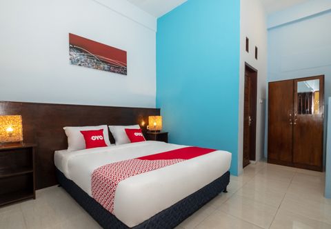 Bedroom OYO 2450 Hening Homestay Near Pantai Tanjung Bias