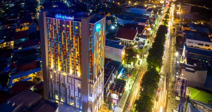 Exterior Deka Hotel Surabaya HR Muhammad