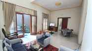 Entertainment Facility 2 Family Guest House Mustika Sari