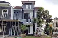 Luar Bangunan Asha Villa Batu 3BR near Museum Angkut at Kusuma Estate Kav 12