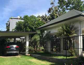 Luar Bangunan 2 Halingen Villa