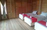 Kamar Tidur 7 Nyalo Beach Cottage