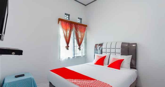 Kamar Tidur OYO 2903 Putri Residence Syariah 