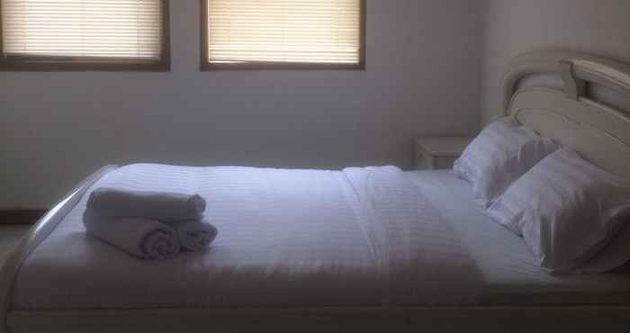 Bedroom White Cotton Homestay
