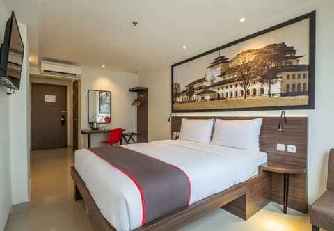 Kamar Tidur SUPER OYO Collection O Hotel Pasar Baru Heritage