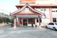 Bangunan Super OYO 89640 Hotel Pelangi Marang