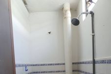 客室内バスルーム OYO 89784 Impiana Hotel