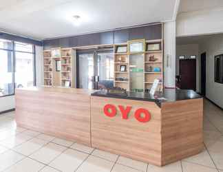 Lobby 2 Super OYO 2704 Hotel Transit 2