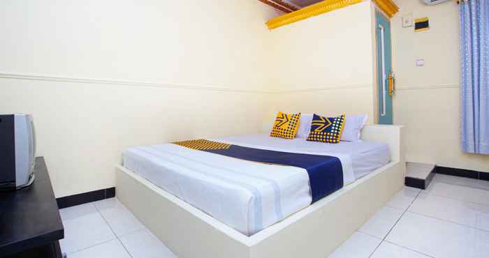 Bedroom SPOT ON 2473 Buana Jaya Residence