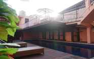 Kolam Renang 2 Kuta Beach Front Apartment