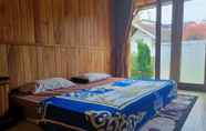 Bedroom 5 ADK Papandayan Homestay &Tour