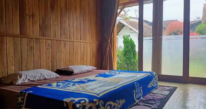 Kamar Tidur ADK Papandayan Homestay &Tour