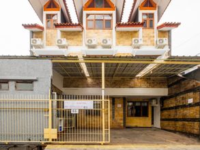 ภายนอกอาคาร 4 OYO 2265 Bunga Bakung Near RS Hermina Pasteur