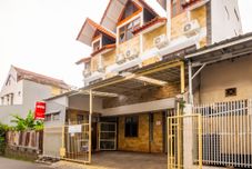 ภายนอกอาคาร OYO 2265 Bunga Bakung Near RS Hermina Pasteur