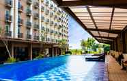 Swimming Pool 2 Azalea Suites Cikarang by Jayakarta Group