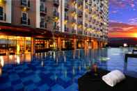 Kolam Renang Azalea Suites Cikarang by Jayakarta Group