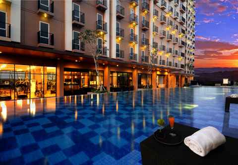 Swimming Pool Azalea Suites Cikarang by Jayakarta Group