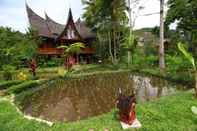 Luar Bangunan Padi Ecolodge