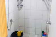 In-room Bathroom Tim's Apartement Center Point Bekasi