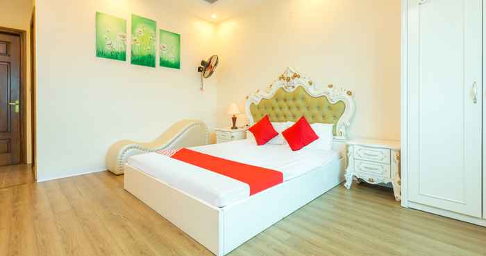 Bedroom Nam Khanh Hotel