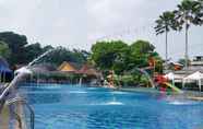 Kolam Renang 5 Saung Dolken Syariah Resort & Hotel