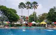 Swimming Pool 3 Saung Dolken Syariah Resort & Hotel