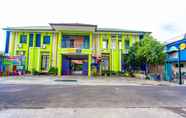 Luar Bangunan 5 SPOT ON 2815 Hotel Damai Cilacap