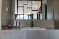 Phòng tắm bên trong Mimanchi Villa Tubong
