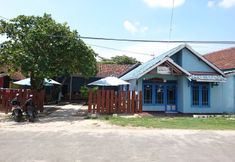 外部的 4 OYO 2439 Gemilang Homestay