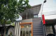 Luar Bangunan 4 OYO 2489 Choco 88 Residence