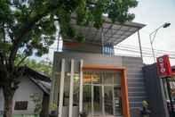 Exterior OYO 2489 Choco 88 Residence