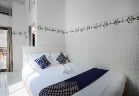 Bedroom OYO 2628 Kartini Residence