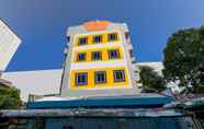 Luar Bangunan 3 OYO 2628 Kartini Residence