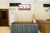 Lobi OYO 2715 Hotel Madinah Syariah