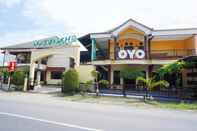 Exterior OYO 2715 Hotel Madinah Syariah