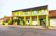 Exterior 4 SPOT ON 2730 Hotel Maribaya Indah Syariah