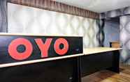 Lobby 6 OYO 2595 Hotel Jinan Makassar