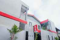 Exterior OYO 2595 Hotel Jinan Makassar