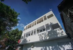 Bên ngoài 2 OYO 2566 Putri Kesia Rooms