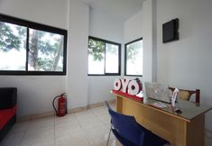 Sảnh chờ 4 OYO 2566 Putri Kesia Rooms