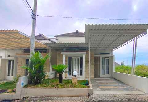 Luar Bangunan Villa Emerald B9 by N2K