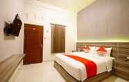 Kamar Tidur 7 Enfaza Guesthouse Syariah