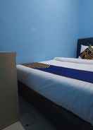 BEDROOM OYO 2302 Blue House Costel Syariah