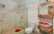In-room Bathroom 3 Villa Beji Seminyak 