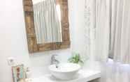 Toilet Kamar 5 The Captains Villa