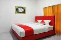 Kamar Tidur OYO 2611 Hotel Krui Syariah