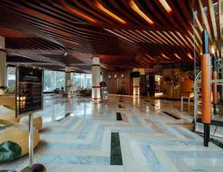 Lobby 2 Rayz UMM Hotel