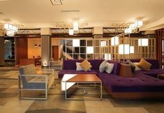Restaurant 7 Rayz UMM Hotel